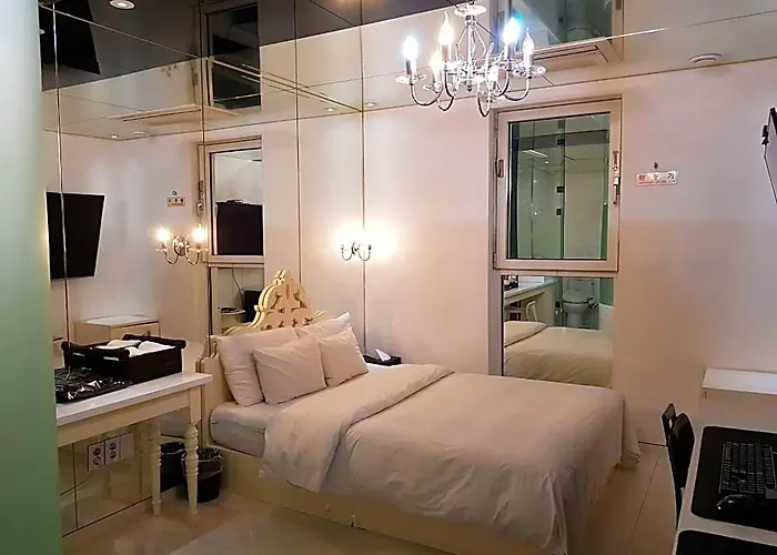 Star Masterpiece Hotel
